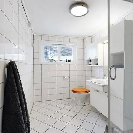 Apartman Pen Leilighet M/god Beliggenhet